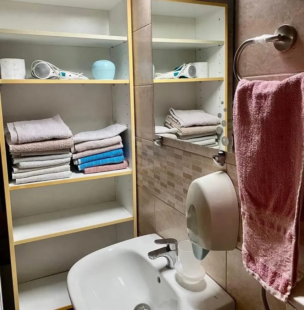 Rent, one bedroom apartment, 40m², Rozino, Budva