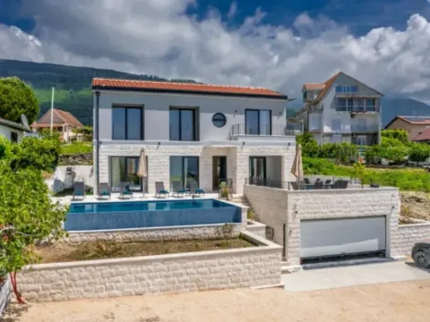 Prodaja, kuća, 250m², Tivat, Crna Gora