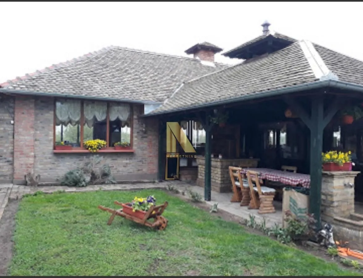 Prodaja, kuća, 230m², Srbobran, Novi Sad