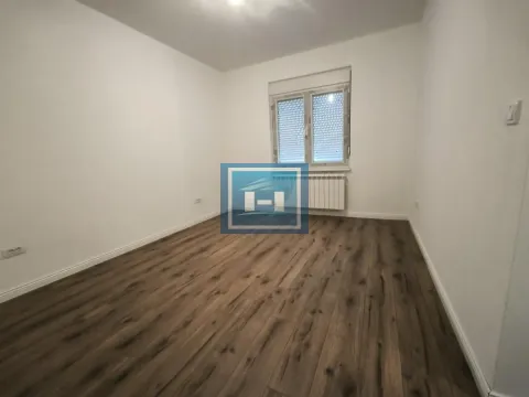 Sale, house, 400m², Varvarin, Srbija - image 7