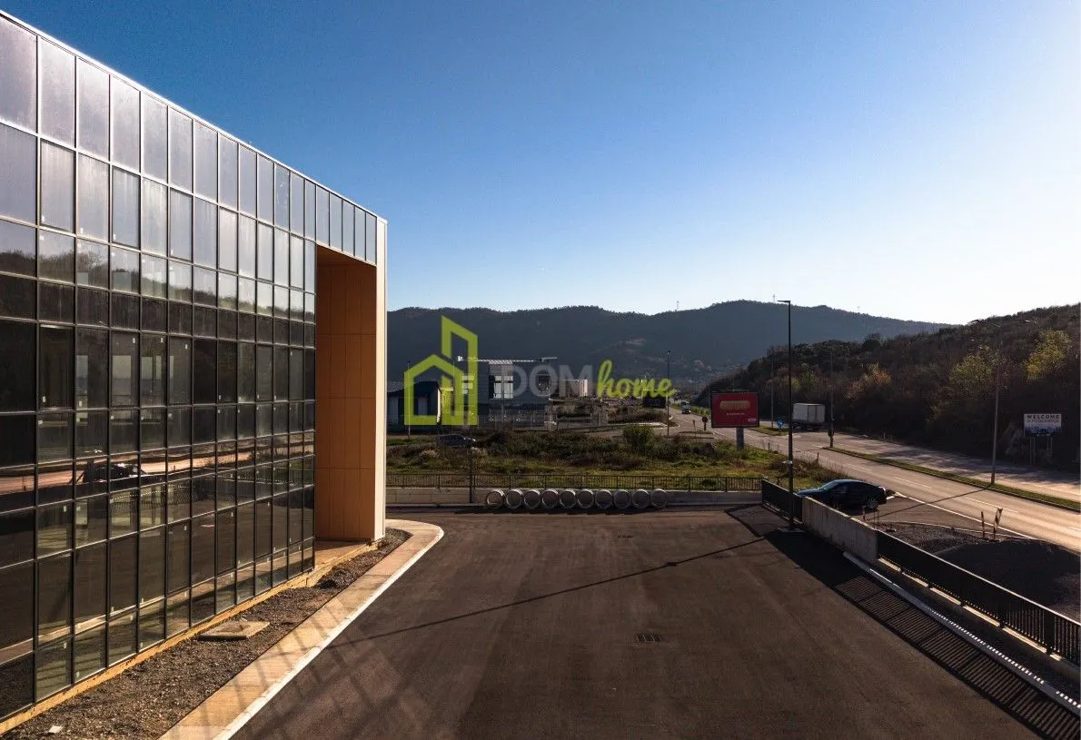 Sale, office space, 2500m², Mareza, Podgorica