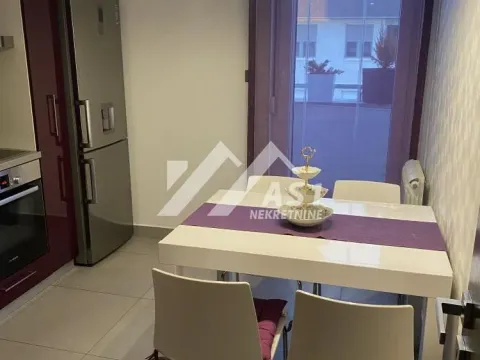 Izdavanje, trosoban stan, 88m², Sajam, Novi Sad Sve Podlokacije - image 2