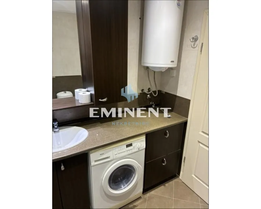 Izdavanje, trosoban stan, 72m², Voždovac Sve Podlokacije, Beograd