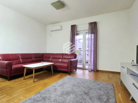 Prodaja, dvosoban stan, 70m², Stari Aerodrom, Podgorica - image 2