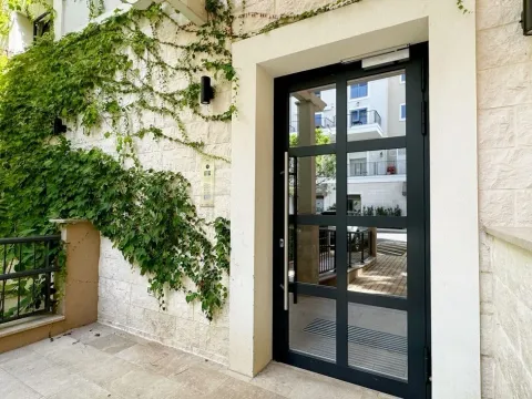 Sale, one bedroom apartment, 56m², Luštica, Tivat - image 14