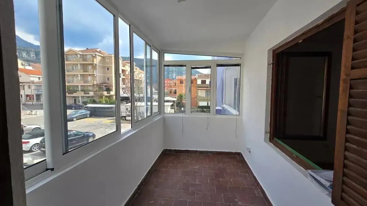 Prodaja, jednosoban stan, 59m², Centar, Budva