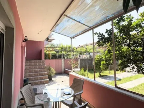 Prodaja, kuća, 178m², Stari Aerodrom, Podgorica - image 2