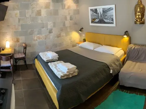 Prodaja, kuća, 280m², Centar, Budva - image 14