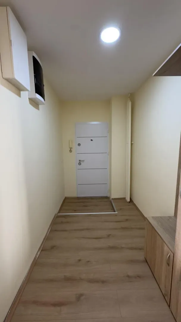 Prodaja, trosoban stan, 64m², Zemun Sve Podlokacije, Beograd