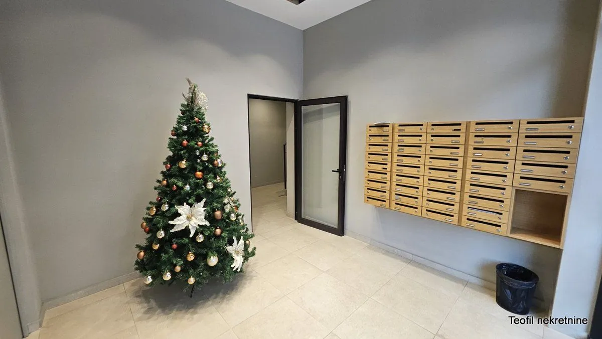 Izdavanje, četvorosoban stan, 122m², Stari Grad, Beograd