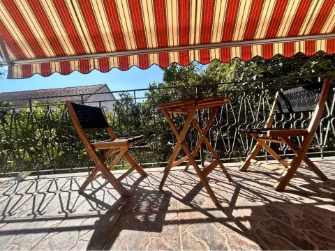 Rent, two bedroom apartment, 100m², Kalimanj, Tivat - image 18