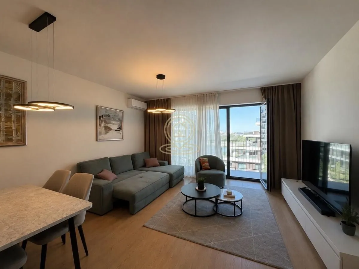 Izdavanje, trosoban stan, 88m², Savski Venac, Beograd