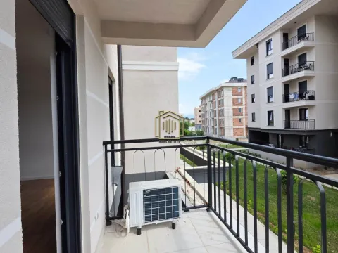 Rent, two bedroom apartment, 64m², Tološi, Podgorica - image 13