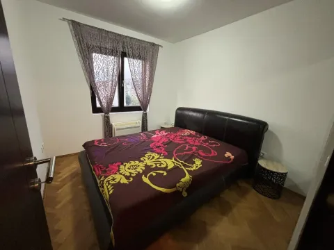 Izdavanje, jednosoban stan, 48m², Blok 6, Podgorica - image 8