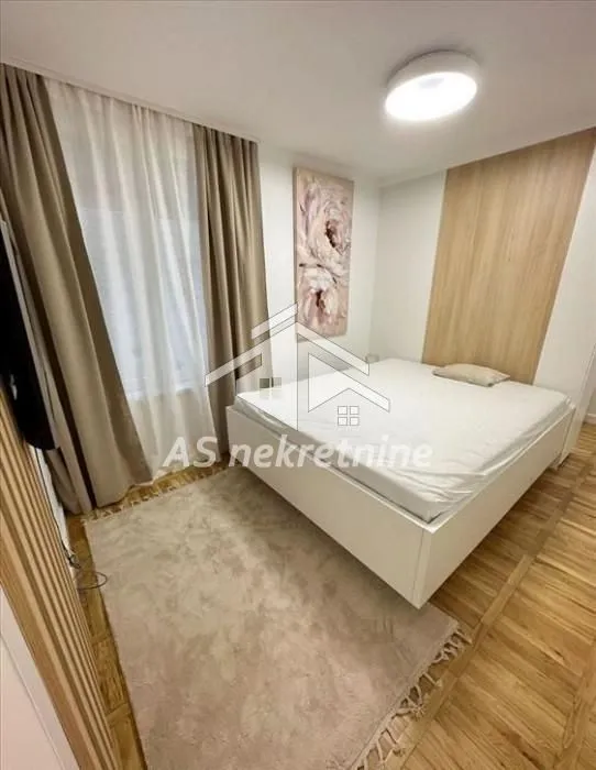 Izdavanje, dvosoban stan, 55m², Stari Grad, Beograd