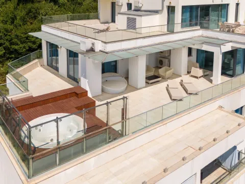 Prodaja, četvorosoban stan, 355m², Bečići, Budva - image 17