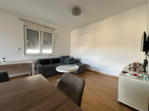 Rent, two bedroom apartment, 60m², Dalmatinska ulica, Podgorica - image 13