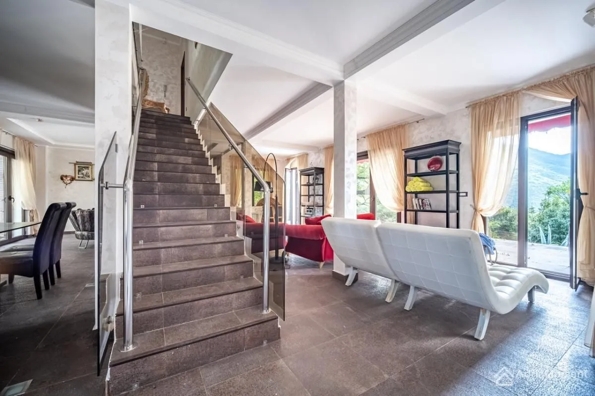 Sale, house, 188m², Herceg Novi, Crna Gora