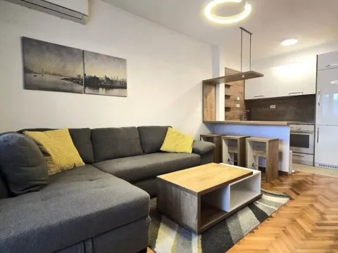 Prodaja, jednosoban stan, 43m², Preko Morače, Podgorica