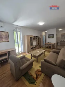 Izdavanje, dvosoban stan, 46m², Grbavica, Novi Sad Sve Podlokacije - image 3