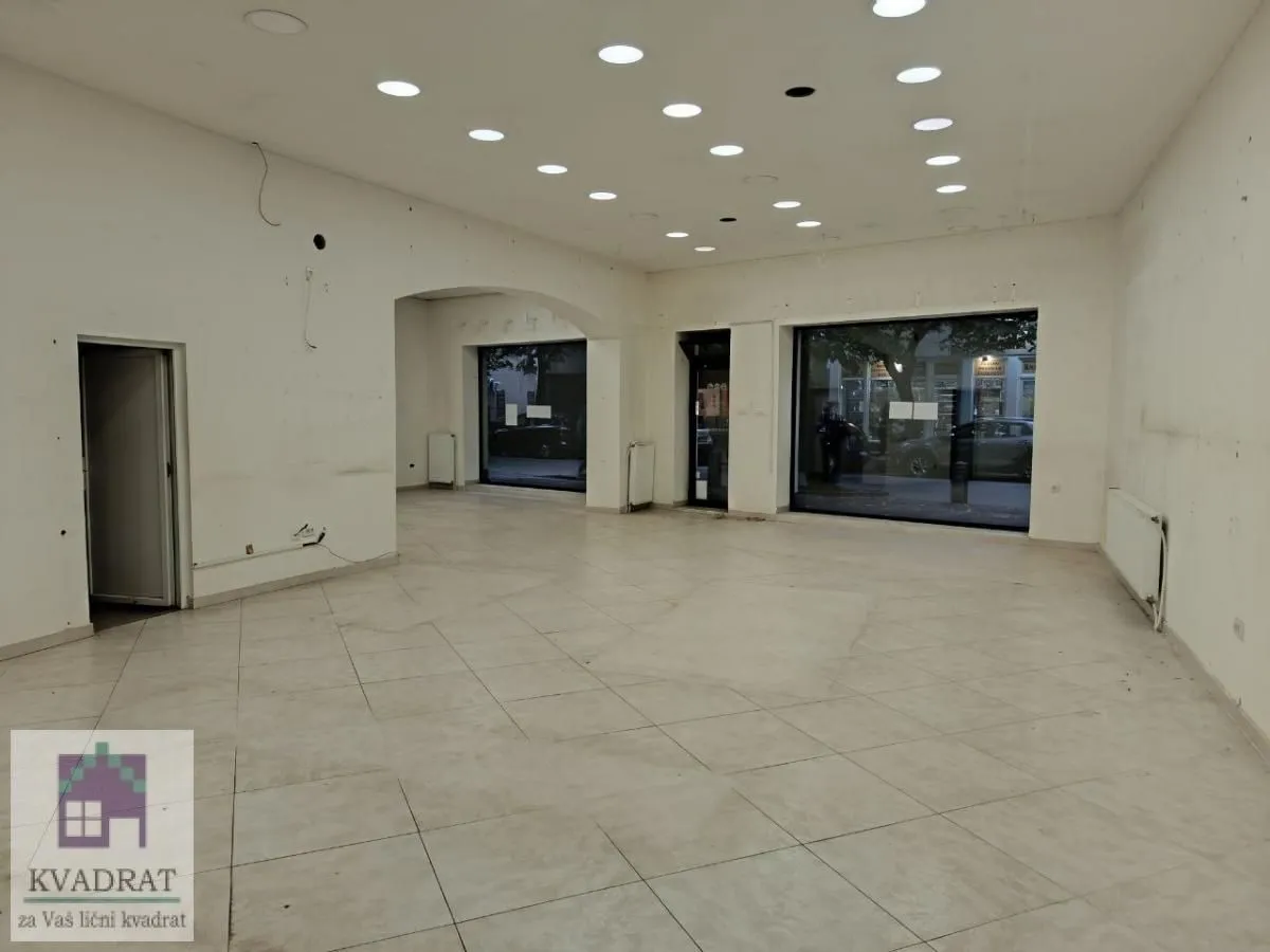Izdavanje, poslovni prostor, 126m², Obrenovac, Beograd