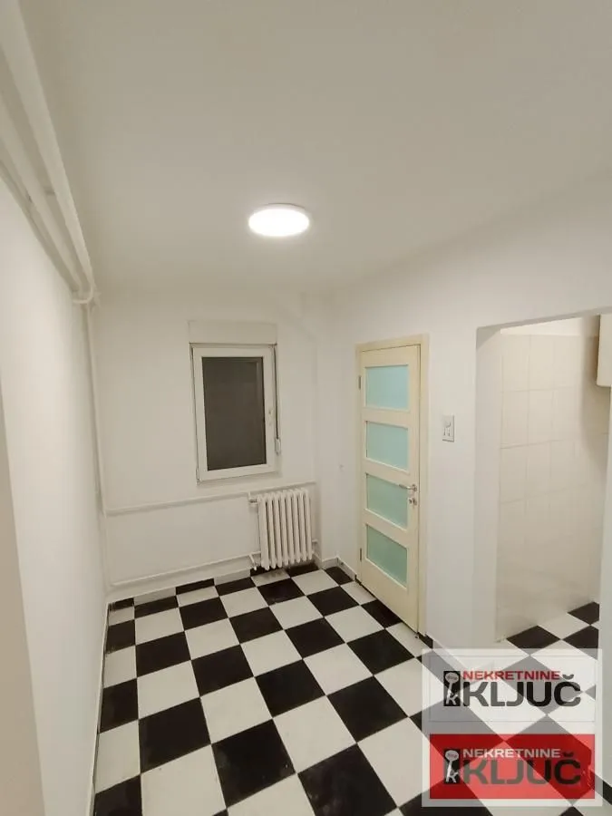 Prodaja, jednosoban stan, 36m², Centar, Novi Sad