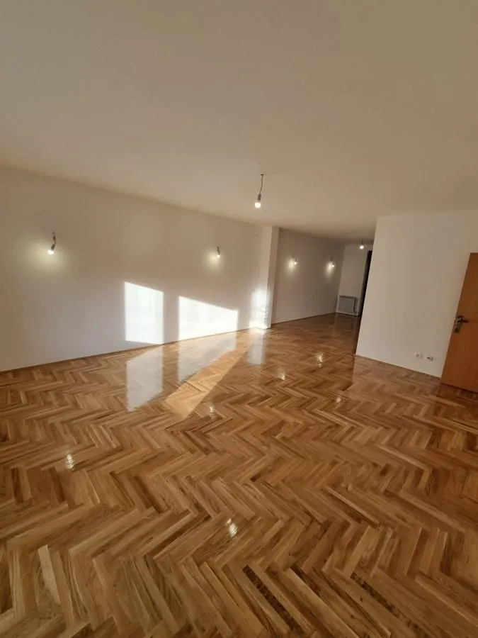 Prodaja, trosoban stan, 129m², Sremska Kamenica, Petrovaradin