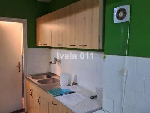 Prodaja, trosoban stan, 65m², Vračar Sve Podlokacije, Beograd - image 2