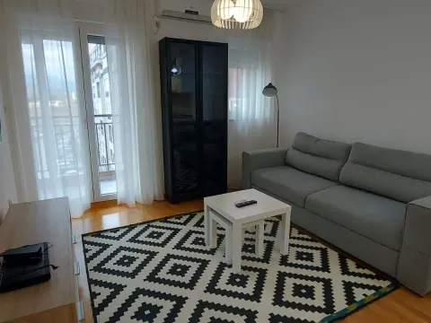 Prodaja, jednosoban stan, 43m², Stari Aerodrom, Podgorica - image 3