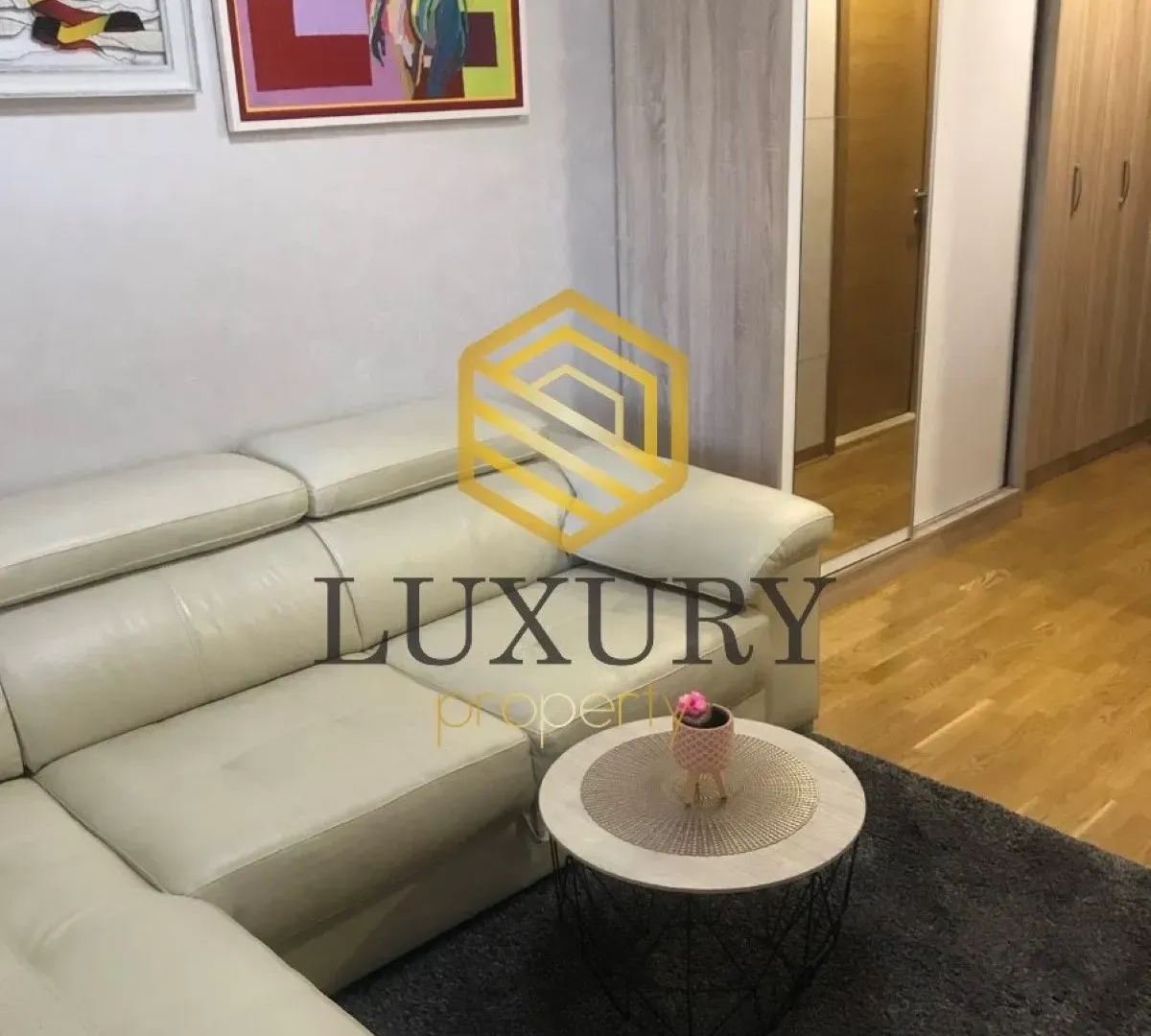 Izdavanje, jednosoban stan, 45m², City Kvart, Podgorica