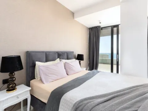 Sale, one bedroom apartment, 77m², Bečići, Budva - image 4