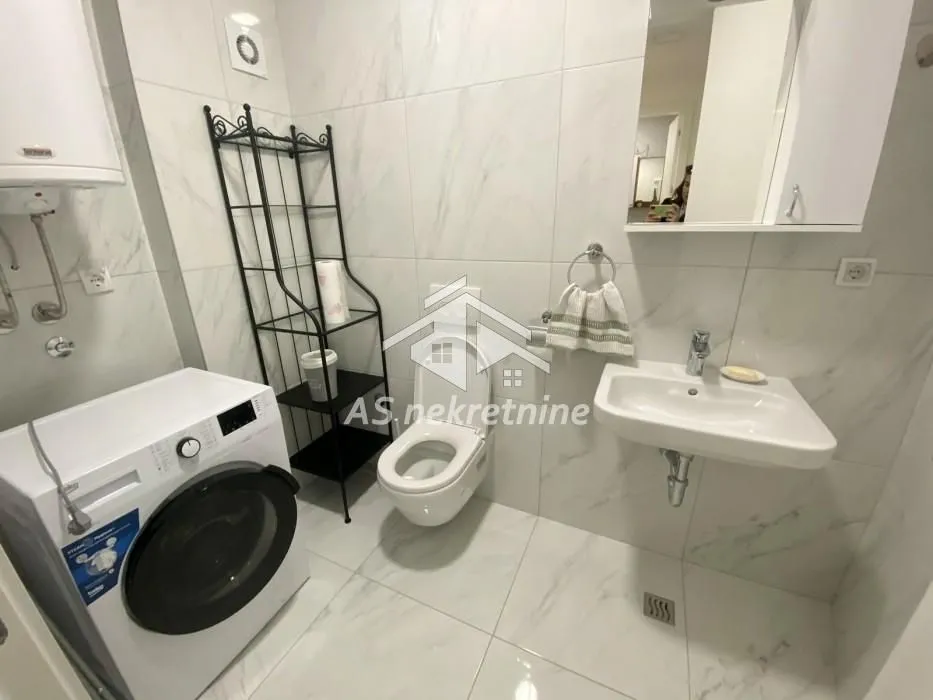 Rent, apartment, 77m², Vračar Sve Podlokacije, Beograd