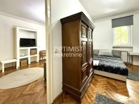Rent, apartment, 120m², Tašmajdan, Palilula Sve Podlokacije - image 9
