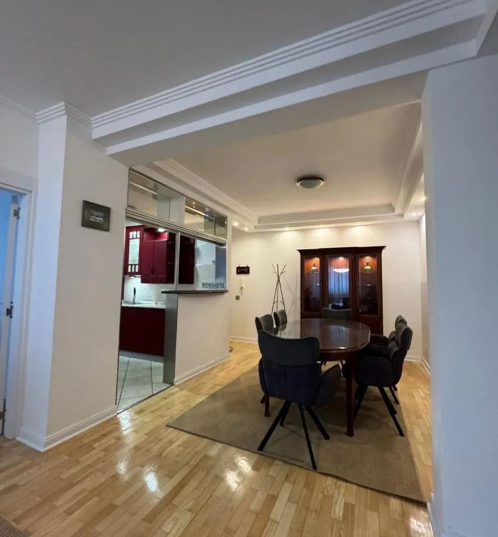 Rent, two bedroom apartment, 120m², Savski Venac, Beograd