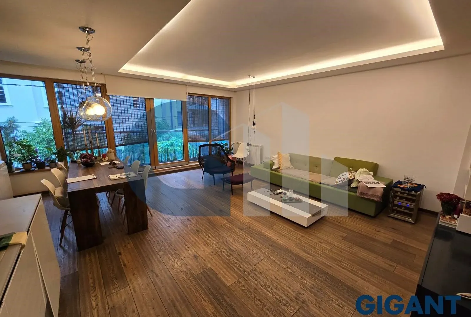 Prodaja, četvorosoban stan, 115m², Kalenić Pijaca, Vračar Sve Podlokacije