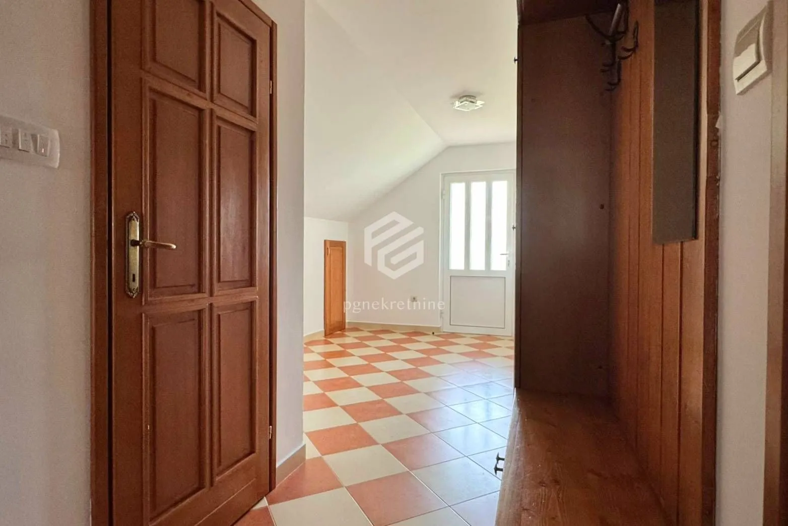 Rent, two bedroom apartment, 70m², Dalmatinska ulica, Podgorica