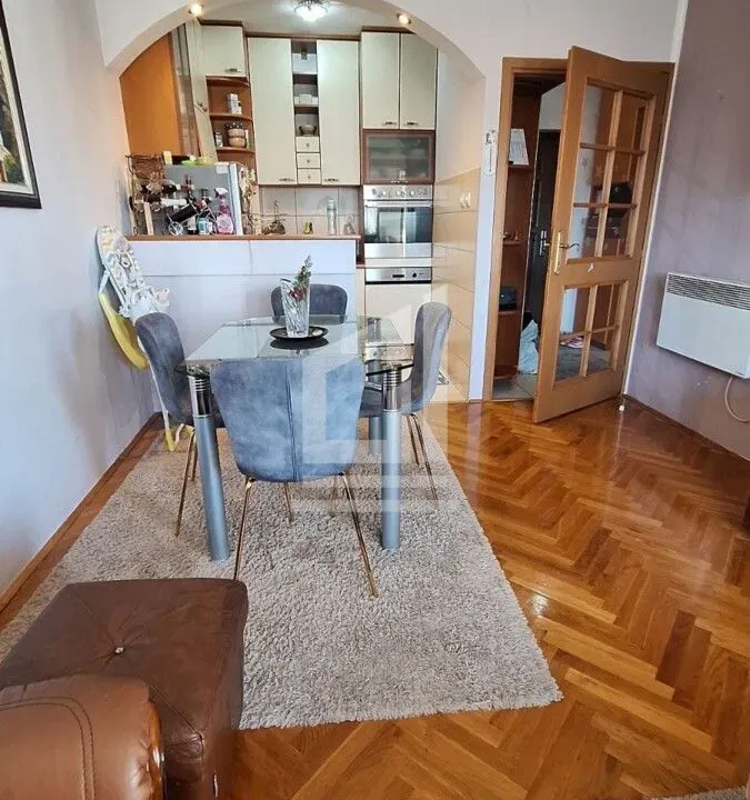 Izdavanje, jednosoban stan, 45m², Stari Aerodrom, Podgorica