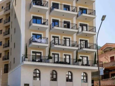 Prodaja, garsonjera, 29m2, Centar, Budva