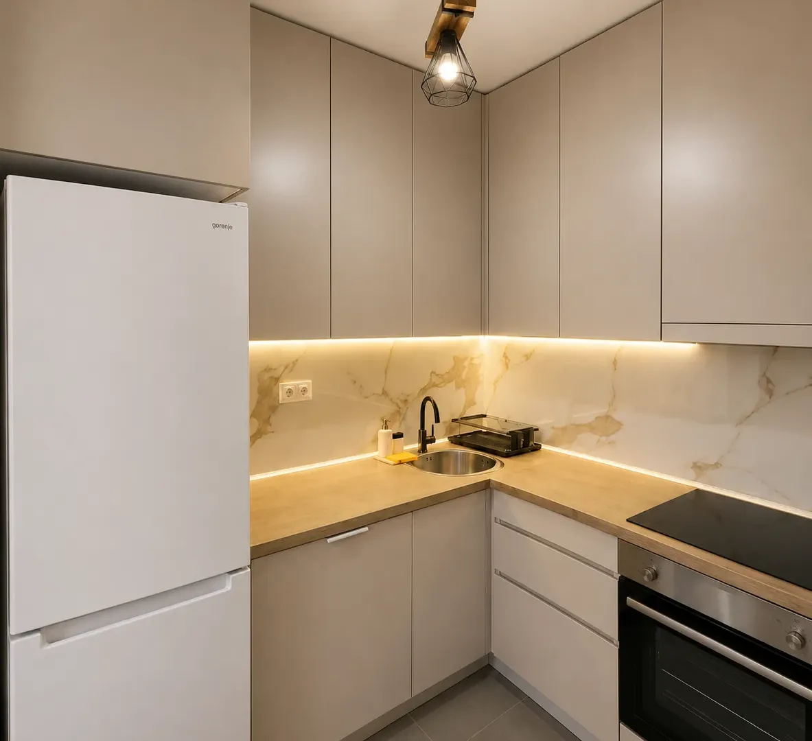 Izdavanje, jednosoban stan, 56m², Central Point, Podgorica