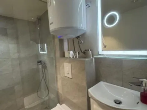 Izdavanje, garsonjera, 29m², Dumidran, Tivat - image 6