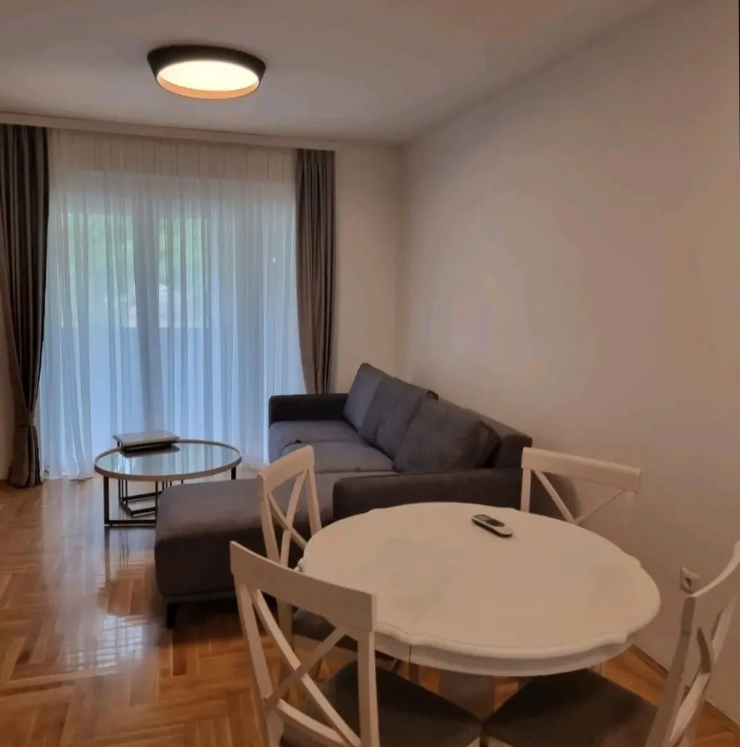 Rent, one bedroom apartment, 48m², Stari Aerodrom, Podgorica