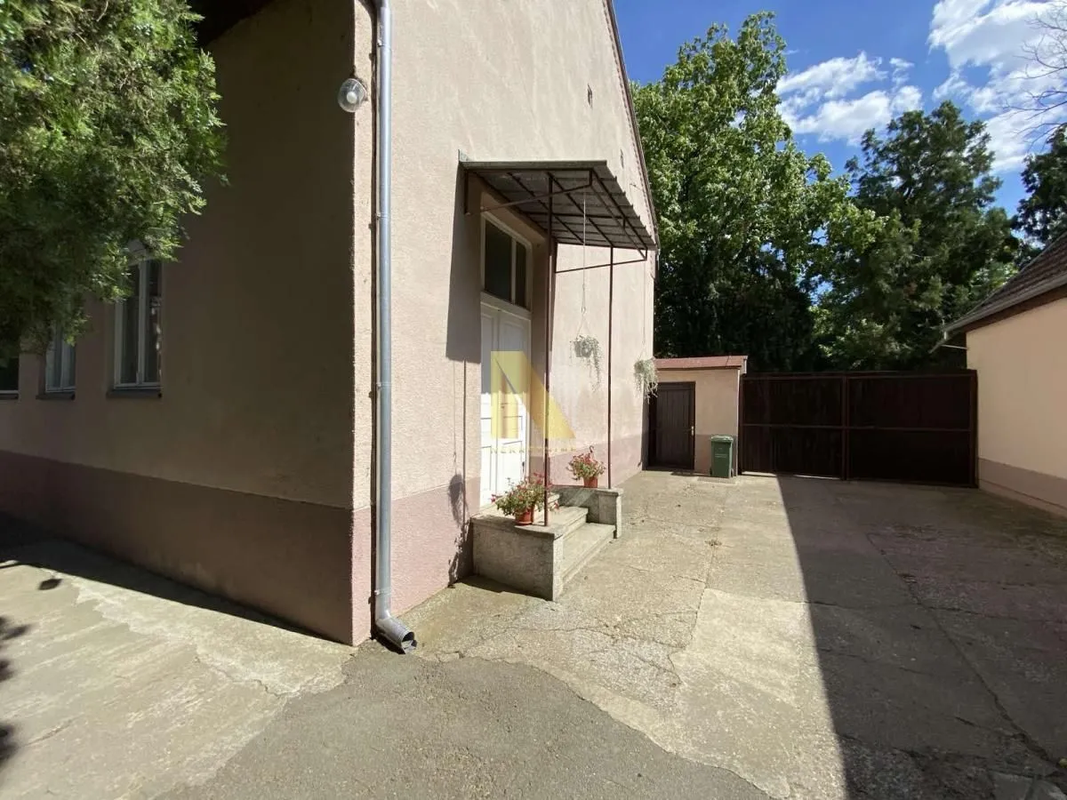 Prodaja, kuća, 275m², Bečej, Novi Sad