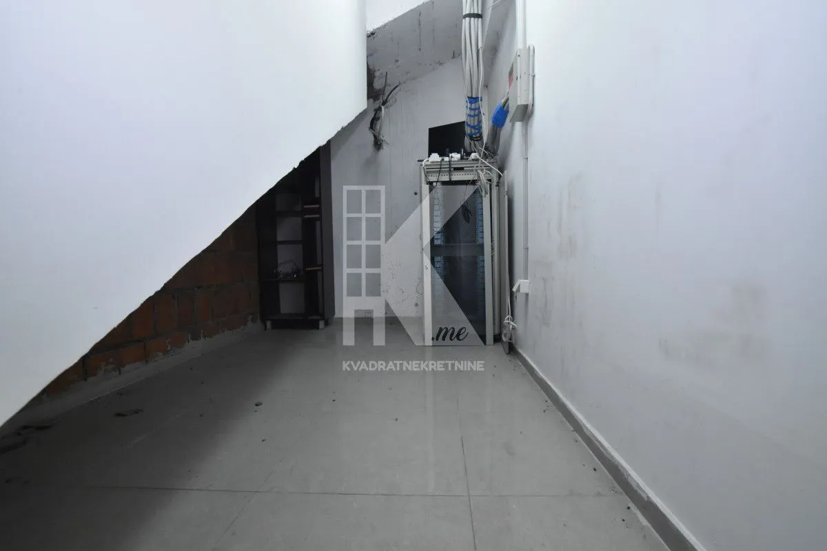 Rent, office space, 155m², Stari Aerodrom, Podgorica