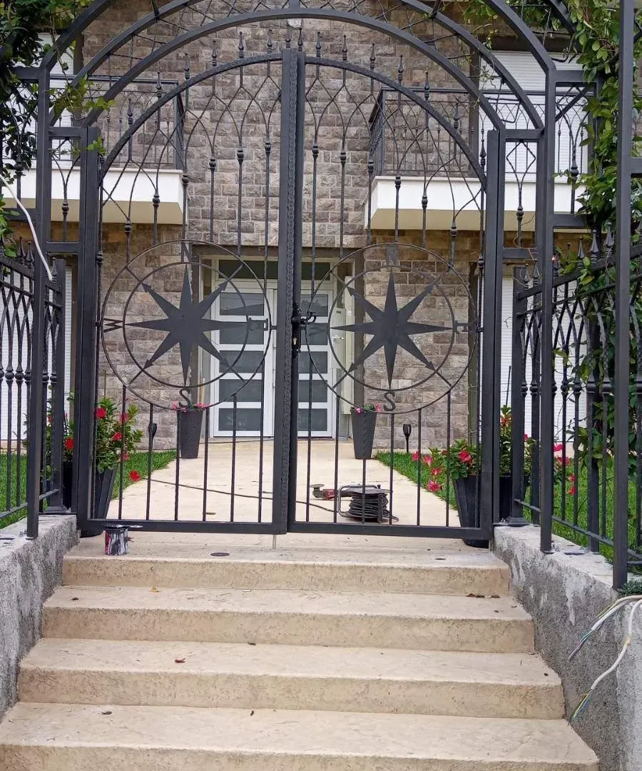 Sale, house, 480m², Tivat, Crna Gora