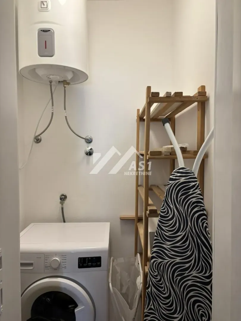 Izdavanje, dvosoban stan, 55m², Grbavica, Novi Sad Sve Podlokacije
