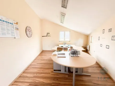 Rent, office space, 110m², Gornja Gorica, Podgorica - image 17