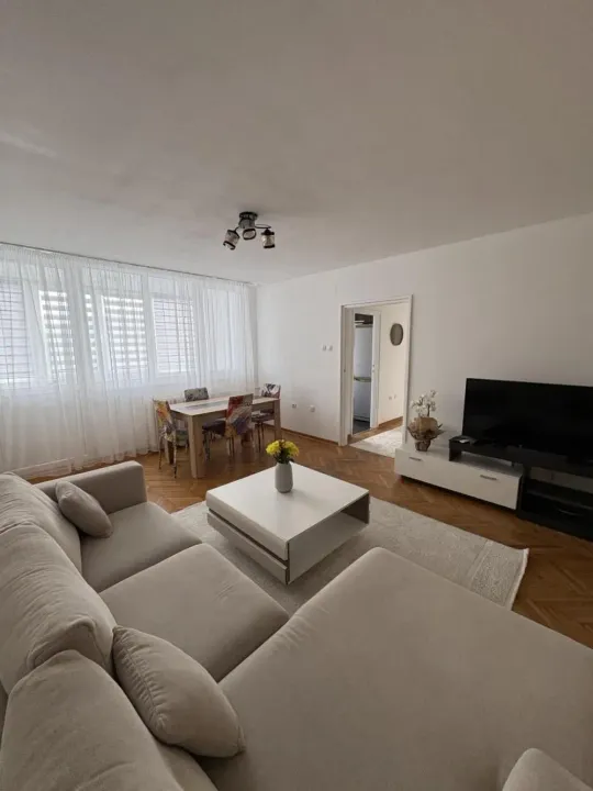 Rent, three bedroom apartment, 70m², Novi Beograd Blok 1 Fontana, Novi Beograd Sve Podlokacije