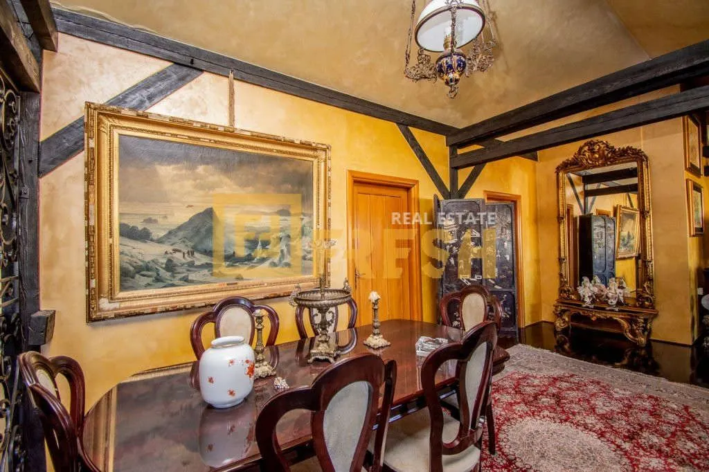 Prodaja, dvosoban stan, 120m², Centar, Podgorica