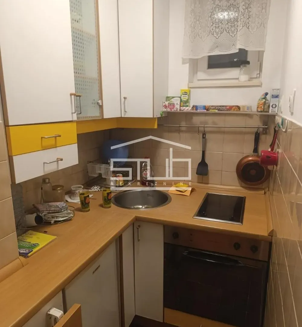Prodaja, garsonjera, 27m², Golf Naselje, Beograd
