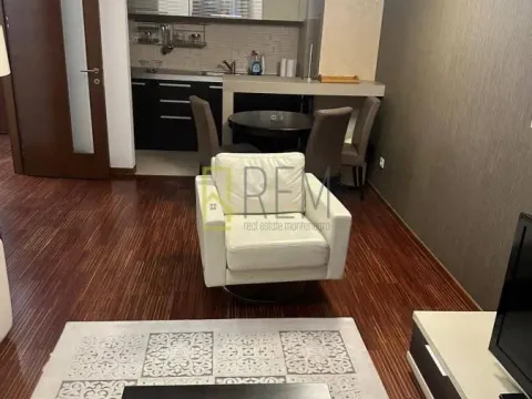 Prodaja, dvosoban stan, 77m², Gorica C, Podgorica - image 11